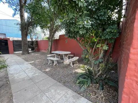 Casa 5 ambientes con 6 baños