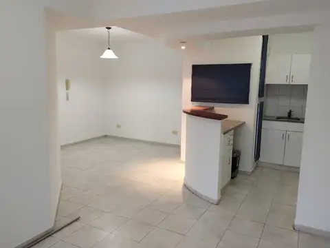 Excelente departamento en alquiler a metros de Av Pellegrini Montevideo al 800 Rosario