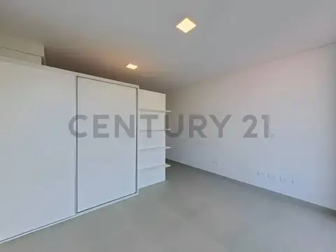 Pastorino 300, Piso 0