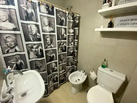 VENTA DEPARTAMENTO 2 DORMITORIOS CON LAVADERO INDEPENDIENTE - BARRIO TIRO SUIZO