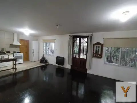 Casa en venta - 4 Dormitorios 1 Baño - 650Mts2 - Quilmes
