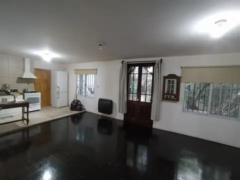 Casa en venta - 4 Dormitorios 1 Baño - 650Mts2 - Quilmes