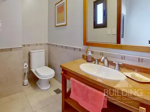 Departamento 8 ambientes con 3 baños