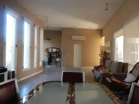 Casa en Venta en Pilar, USD 280.000