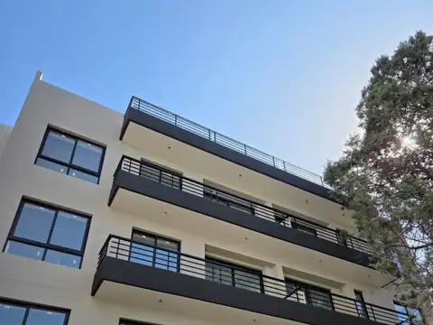 ALQUILER DE AMPLIO LOCAL A ESTRENAR EN C. MADERO