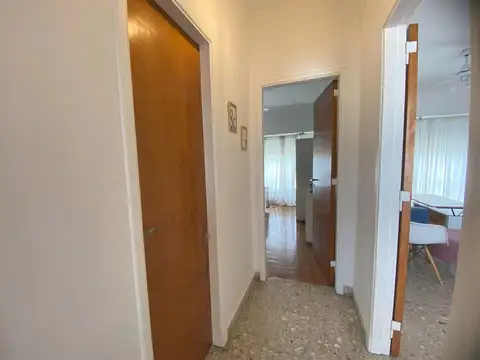 VENTA IMPECABLE PH LUMINOSO 2 AMB PATIO Y TERRAZA