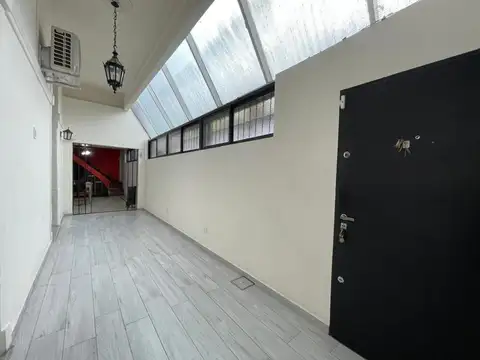 Depto Tipo Casa 3 ambientes con 2 baños
