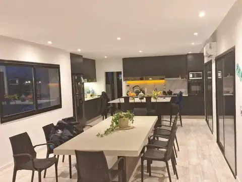 Casa en Venta en San Sebastian, USD 238.000