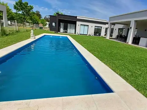 Casa Chalet  en Venta en San Sebastian, Escobar, G.B.A. Zona Norte