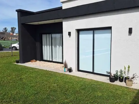 Casa en Venta en San Sebastian, USD 230.000