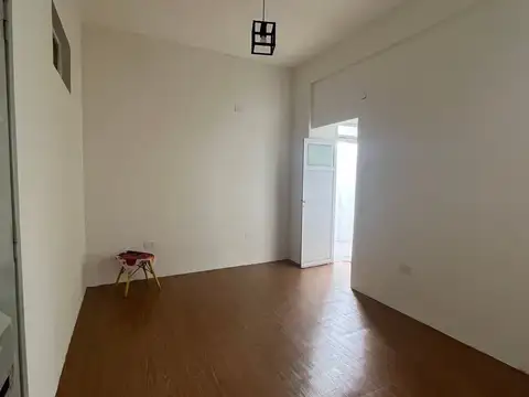 Venta 2 amb luminoso refaccionado c/patio, Almagro