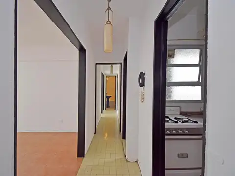 EXCELENTE 3 AMBIENTES EN FLORES con lavadero independiente