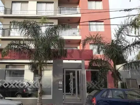 151 1200, Piso 2