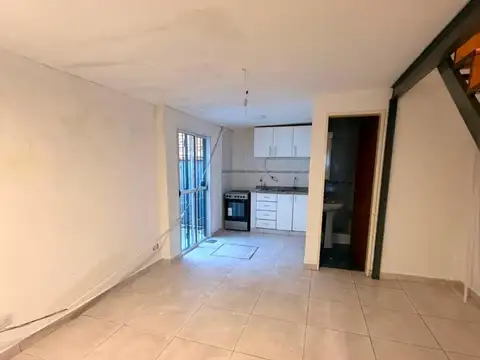 Depto Tipo Casa en Alquiler en Castelar Norte, $ 1.115.000