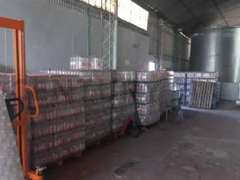 Galpon en Venta 10  mts Frente