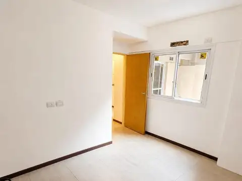 Depto Tipo Casa en Alquiler en Barrio Naón, $ 650.000