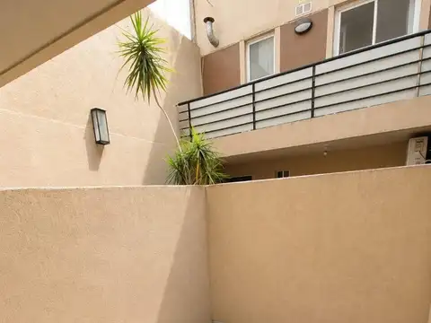 Depto Tipo Casa en Alquiler de 1 dormitorio