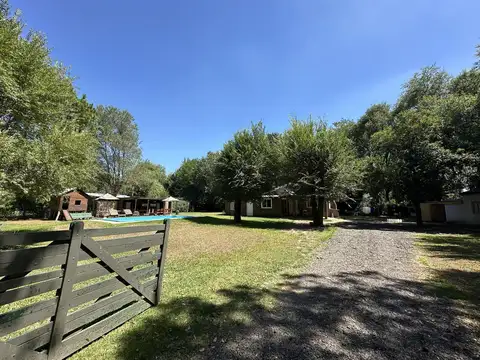 Casa Quinta en Venta de 3 dorm. Gran parque verde con pileta y quincho. Los Cardales, Santa Brigida