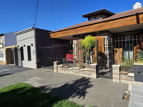 Venta Casa 5 Ambientes San Antonio de Padua