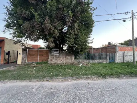 2 de abril y entre demaestri y vega , Piso 0