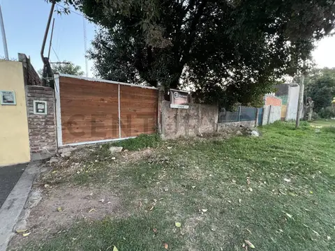 2 de abril y entre demaestri y vega , Piso 0
