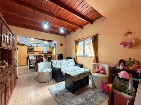 Casa interna con pileta