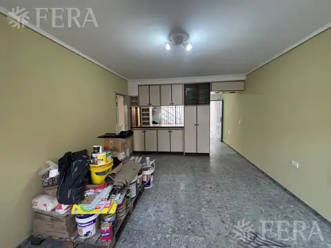 Depto Tipo Casa en Alquiler en Sarandi, $ 850.000