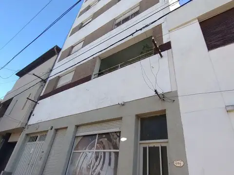 VENTA DEPARTAMENTO A METROS DE CLUB NAÚTICO Y RÍO