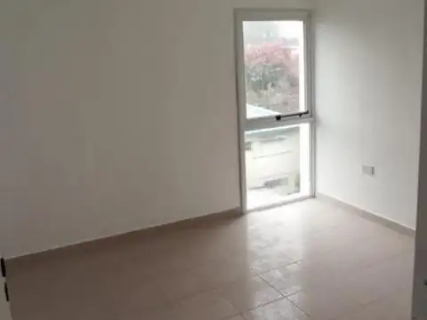 EN ALQUILER! DPTO. 1 DORM. EN ORO VERDE!