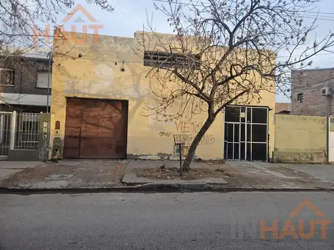 Venta de Galpon con casa