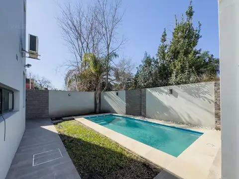 Casa 6 ambientes con 2 baños