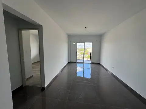 VENTA  DE DEPARTAMENTO 2 AMBIENTES C/COCHERA SANTOS LUGARES C/ AMENITIES