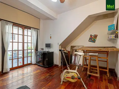 Depto Tipo Casa 4 ambientes con 2 baños