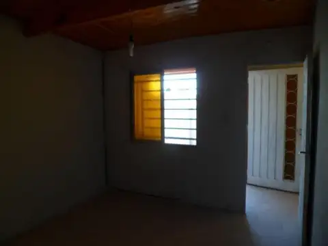 Casa 5 Ambientes CON COCHERA LIQUIDACION