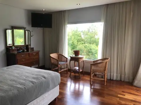 CASA 7 AMBIENTES