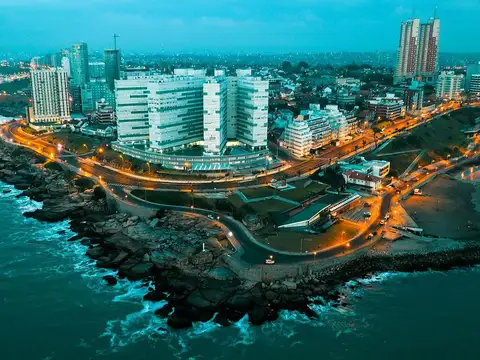 Casa en venta para varios usos comerciales, actualmente Geriatrico