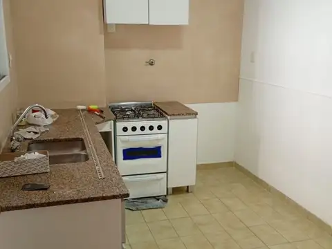 Wenceslao de Tata 4800, Piso 1