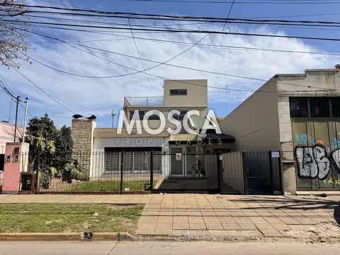Casa mas edificio dueño financia moreno centro