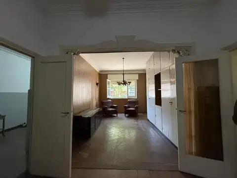 Casa 5 ambientes con 1 baño