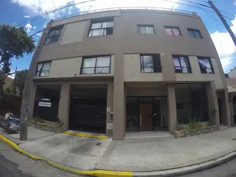 VENTA! 3 COCHERAS  Villa Sarmiento