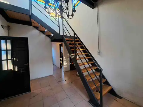 Casa 5 ambientes con 1 baño