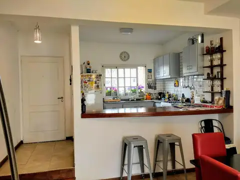 Depto Tipo Casa en Venta con 1 cocheras