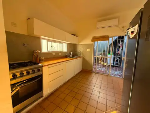 Depto Tipo Casa en Venta en Lomas de Zamora, USD 90.000