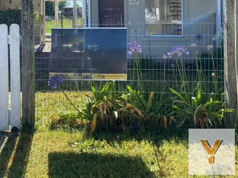 Casa en venta - 2 Dormitorios 2 Baños - 186mts2 - General Madariaga