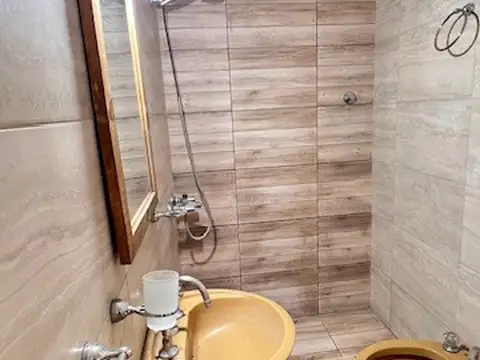 Depto Tipo Casa 4 ambientes con 1 baño