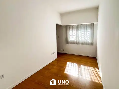 Juan Manuel de Rosas 1600, Piso 00