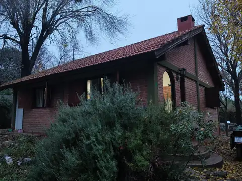 Casa 5 ambientes con 3 baños