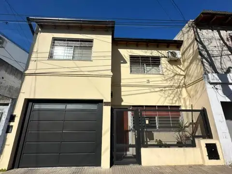 VENTA CASA CON JARDIN EN MARCOS PAZ 5747