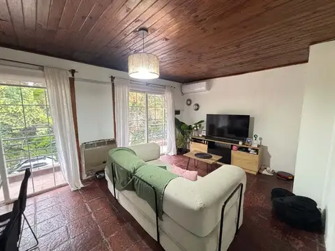 VENTA CASA TIPO MULTIFAMILIAR MASCHWITZ COCHERA