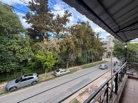 Casa 7 ambientes con 4 baños